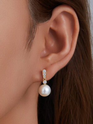 Esme earring 1