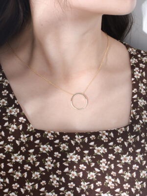 Selina necklace 1