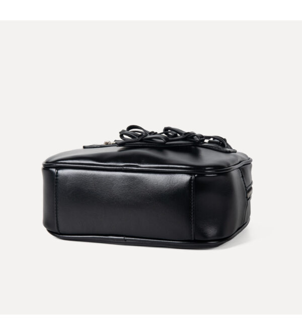 Annika Shoulder Bag